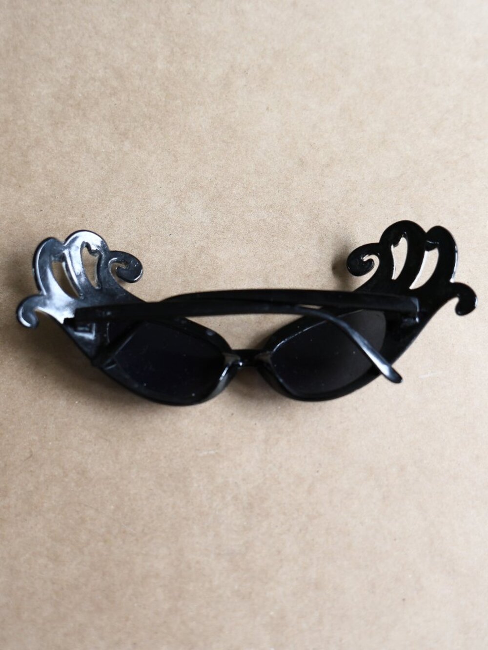 fancy sunglasses - Picture 3 of 5